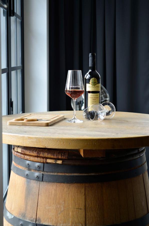 Veltlin Bed & Wine Hotel Valtice Eksteriør billede