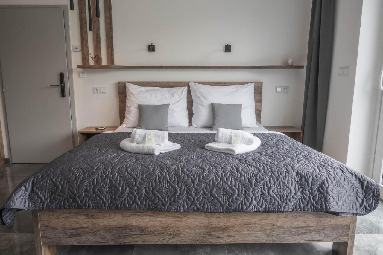 Veltlin Bed & Wine Hotel Valtice Eksteriør billede