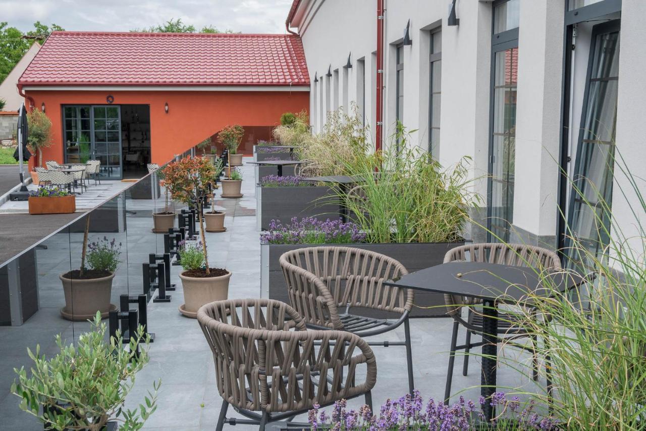 Veltlin Bed & Wine Hotel Valtice Eksteriør billede